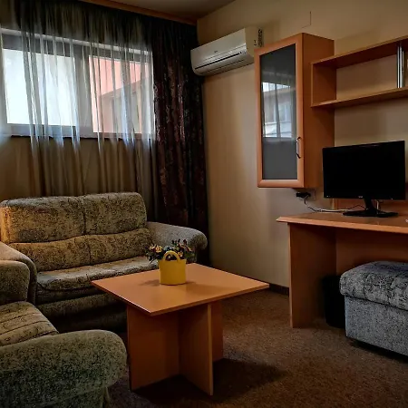Tangra Hotel 3*